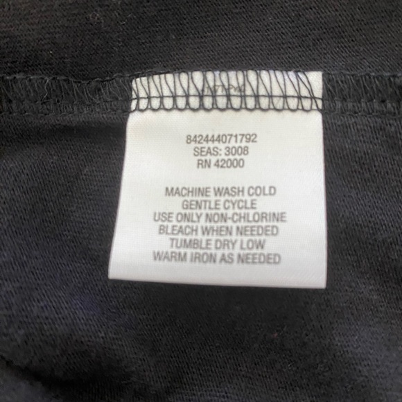 Basic Editions Top Women’s Large Black Sleeveless Shirt V neck Ruffle Neckline - Picture 3 of 6